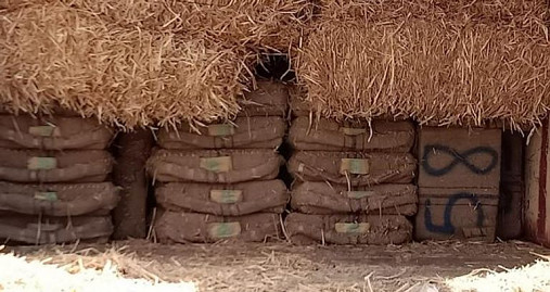 مصرع شخصين بإسبانيا كانا يقودان شاحنة محملة بالحشيش محشوة وسط شحنة بصل مصرع شخصين بإسبانيا كانا يقودان شاحنة محملة بالحشيش محشوة وسط شحنة بصل