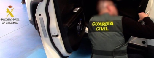 تفكيك شبكة متخصصة في استيراد السيارات بوثائق مزورة من المغرب في إسبانيا تفكيك شبكة متخصصة في استيراد السيارات بوثائق مزورة من المغرب في إسبانيا