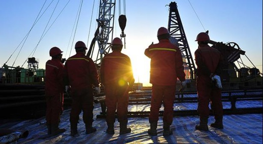 الشروع في حفر بئر نفطي جديد بالمغرب الشروع في حفر بئر نفطي جديد بالمغرب