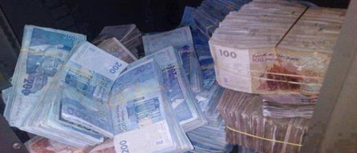 حجز 800 مليون في منزل بارون مخدرات حجز 800 مليون في منزل بارون مخدرات