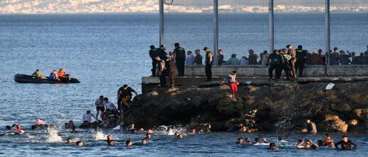 103 مهاجر خلال أسبوعين: المدينة المحتلة تواجه تدفقا متزايدا للمهاجرين غير النظاميين 103 مهاجر خلال أسبوعين: المدينة المحتلة تواجه تدفقا متزايدا للمهاجرين غير النظاميين