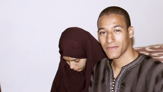 ابحث عن زوجة مع الشيخ سار بدفع مقابل مادي يبدأ من 100 درهم ابحث عن زوجة مع الشيخ سار بدفع مقابل مادي يبدأ من 100 درهم