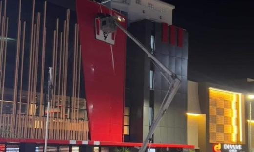 إغلاق مطعم  إغلاق مطعم