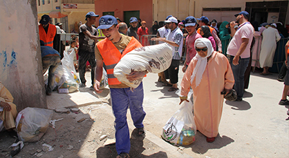 إنطلاق حملة "عطاء 2015" لتوزيع القفف الرمضانية بالعروي إنطلاق حملة "عطاء 2015" لتوزيع القفف الرمضانية بالعروي