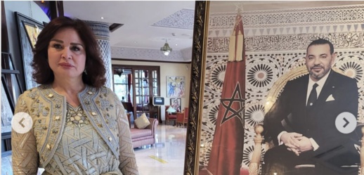 شاهد.. بعد الغضب الذي أثارته: إلهام شاهين تنشر ردها أمام صورة الملك محمد السادس شاهد.. بعد الغضب الذي أثارته: إلهام شاهين تنشر ردها أمام صورة الملك محمد السادس