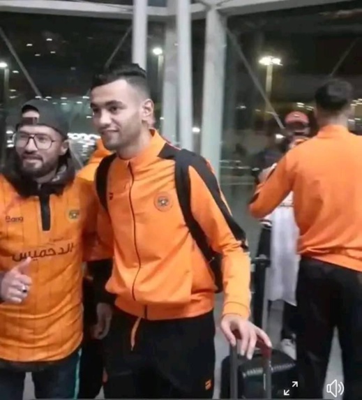 شاهد المطار يمتلئ.. استقبال حاشد لنهضة بركان في وجدة شاهد المطار يمتلئ.. استقبال حاشد لنهضة بركان في وجدة