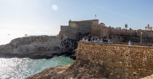 بالصور.. مليلية تستقبل سفينة حاملة 438 سائحاً من أمريكا بالصور.. مليلية تستقبل سفينة حاملة 438 سائحاً من أمريكا