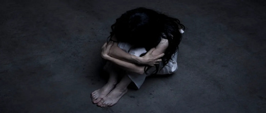 وحش بشري يتسبب في حمل ابنته القاصر وحش بشري يتسبب في حمل ابنته القاصر