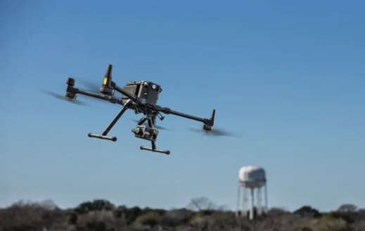 شاهد قدرات الطائرة بدون طيار التي انضمت مؤخرًا إلى أسطول مليلية المحتلة لمراقبة الحدود مع الناظور شاهد قدرات الطائرة بدون طيار التي انضمت مؤخرًا إلى أسطول مليلية المحتلة لمراقبة الحدود مع الناظور