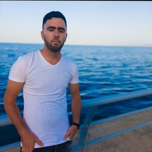 اختفاء شاب من تمسمان بعد توجهه للعمل في طنجة منذ 5 أشهر وعائلته تطلق نداء للعثور على ابنها المفقود اختفاء شاب من تمسمان بعد توجهه للعمل في طنجة منذ 5 أشهر وعائلته تطلق نداء للعثور على ابنها المفقود