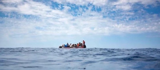 انقلاب قارب للهجرة السرية يخلف 15 قتيلا انقلاب قارب للهجرة السرية يخلف 15 قتيلا