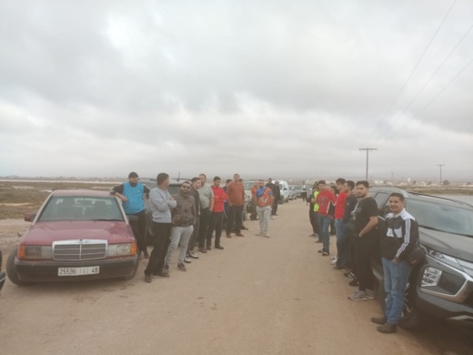 عشاق هواية الصيد بالصنارة يحتجون على منعهم من الولوج إلى شاطئ" المهندس " ضواحي الناظور عشاق هواية الصيد بالصنارة يحتجون على منعهم من الولوج إلى شاطئ" المهندس " ضواحي الناظور