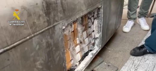 باستخدام عربات لنقل الخيول.. الإطاحة بشبكة لتھريب المخدرات بين مليلية وأوروبا باستخدام عربات لنقل الخيول.. الإطاحة بشبكة لتھريب المخدرات بين مليلية وأوروبا