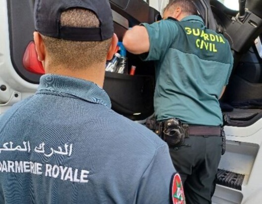 شاهد.. الدرك الملكي المغربي ينفذ حملات أمنية في غرناطة وألميريا بالتعاون مع إسبانيا