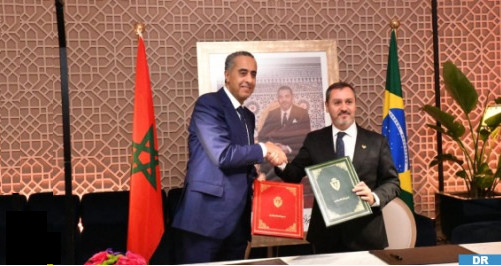 الحموشي يوقع مذكرة تفاهم مع نظيره البرازيلي بشأن تعزيز التعاون الثنائي في المجال الأمني الحموشي يوقع مذكرة تفاهم مع نظيره البرازيلي بشأن تعزيز التعاون الثنائي في المجال الأمني