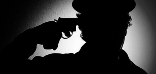 أجودان في الدرك الملكي ينهي حياته بسلاحه الوظيفي أجودان في الدرك الملكي ينهي حياته بسلاحه الوظيفي