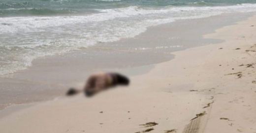 البحر يلفظ جثة رجل متحللة بالحسيمة البحر يلفظ جثة رجل متحللة بالحسيمة