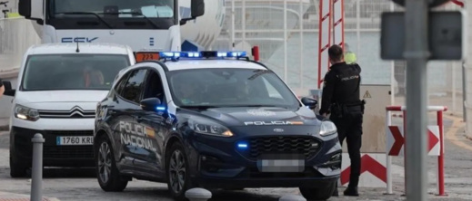 اعتقال مغربية حاولت السفر من مليلية إلى إسبانيا بجواز سفر فرنسي مسروق اعتقال مغربية حاولت السفر من مليلية إلى إسبانيا بجواز سفر فرنسي مسروق