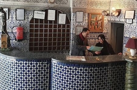 مكنيف عضو جماعة الناظور يستدعي وزير العدل لمجلس المستشارين بسبب فرض عقود الزواج في الفنادق مكنيف عضو جماعة الناظور يستدعي وزير العدل لمجلس المستشارين بسبب فرض عقود الزواج في الفنادق