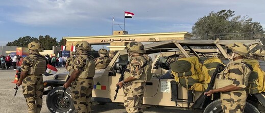 مصرع جنود مصريين في تبادل لإطلاق النار عند معبر رفح مصرع جنود مصريين في تبادل لإطلاق النار عند معبر رفح