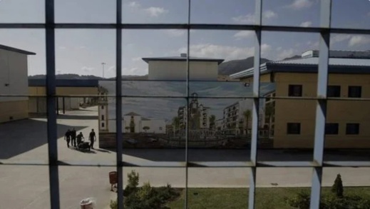 إسبانيا.. ضبط "درون" تنقل المخدرات وهواتف ذكية لسجين مغربي بالخزيرات إسبانيا.. ضبط "درون" تنقل المخدرات وهواتف ذكية لسجين مغربي بالخزيرات