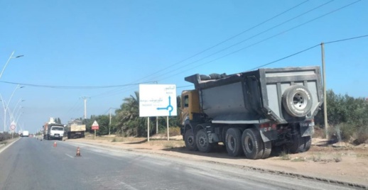 أزيد من 400 مليون لتشوير الطريق الوطنية رقم 19 الرابطة بين سلوان وتاوريرت أزيد من 400 مليون لتشوير الطريق الوطنية رقم 19 الرابطة بين سلوان وتاوريرت