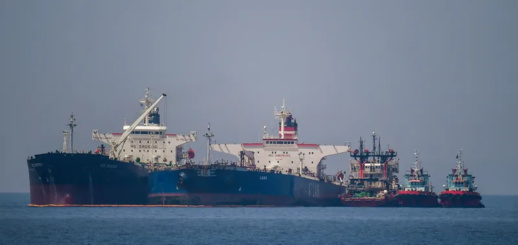 بعد طردها من اليونان وإسبانيا.. ناقلات نفط روسية تختار سواحل الناظور بعد طردها من اليونان وإسبانيا.. ناقلات نفط روسية تختار سواحل الناظور