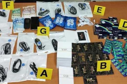 ضمنهم 8 سيدات.. هذا عدد الموقوفين بسبب ترويج أجهزة الغش في الامتحانات ضمنهم 8 سيدات.. هذا عدد الموقوفين بسبب ترويج أجهزة الغش في الامتحانات