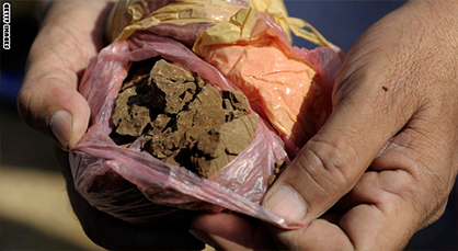 أمن بني أنصار يلقي القبض على شخص يحوز كمية مهولة من الهيروين ومبلغا ماليا كبيرا أمن بني أنصار يلقي القبض على شخص يحوز كمية مهولة من الهيروين ومبلغا ماليا كبيرا