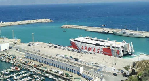 مرحبا 2024.. ميناء الحسيمة يستقبل أول باخرة على متنها 220 من مغاربة الخارج مرحبا 2024.. ميناء الحسيمة يستقبل أول باخرة على متنها 220 من مغاربة الخارج