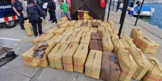 تفكيك أكبر منظمة لتهريب المخدرات من المغرب إلى إسبانيا تفكيك أكبر منظمة لتهريب المخدرات من المغرب إلى إسبانيا