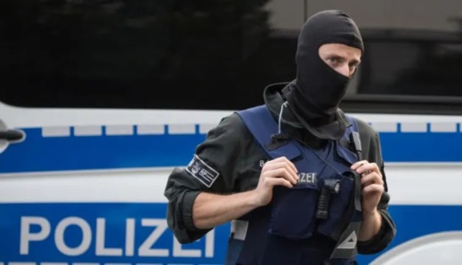 توقيف مهاجر مغربي متورط في مقتل شخص في ميلبرتسهوفن الألمانية توقيف مهاجر مغربي متورط في مقتل شخص في ميلبرتسهوفن الألمانية