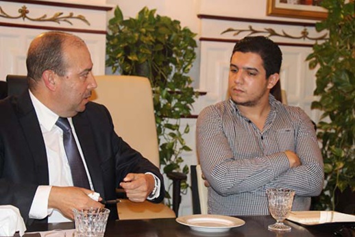 سعيد زارو يطمئن رئيس أوجير حول جلب الإستثمارات وتوفير فرص شغل للشباب الناظور سعيد زارو يطمئن رئيس أوجير حول جلب الإستثمارات وتوفير فرص شغل للشباب الناظور