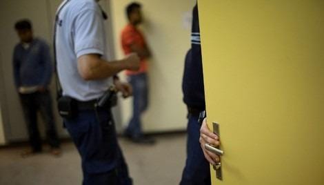 قضية وفاة قاصر مغربي بمركز للاجئين بإسبانيا يصل إلى القضاء قضية وفاة قاصر مغربي بمركز للاجئين بإسبانيا يصل إلى القضاء