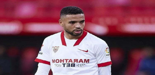 إشبيلية يفتح باب المغادرة أمام النصيري والأخير حسم وجهته المقبلة