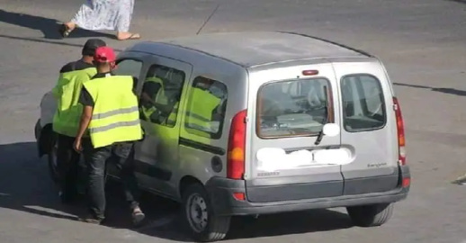 أمن الناظور يداهم وكرا للدعارة ويوقف العشرات من الحراس العشوائيين للسيارات أمن الناظور يداهم وكرا للدعارة ويوقف العشرات من الحراس العشوائيين للسيارات