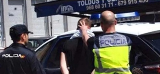 إسبانيا تقرر ترحيل مغربي طلب اللجوء لادعائه التعرض للاضطهاد بالمغرب إسبانيا تقرر ترحيل مغربي طلب اللجوء لادعائه التعرض للاضطهاد بالمغرب