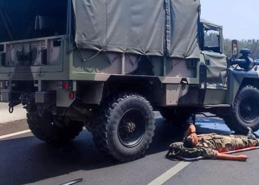 سبعة قتلى في حادث اصطدام خطير بين "طاكسي" وشاحنة للقوات المسلحة سبعة قتلى في حادث اصطدام خطير بين "طاكسي" وشاحنة للقوات المسلحة