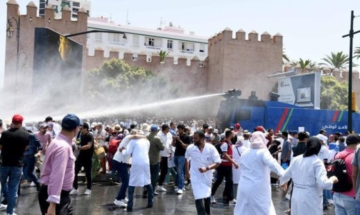 فعاليات نقابية لناظور سيتي: قطاع الصحة يعيش أزمة ومستوى الاحتقان ينذر بالخطر فعاليات نقابية لناظور سيتي: قطاع الصحة يعيش أزمة ومستوى الاحتقان ينذر بالخطر