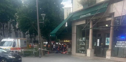 مصابون في حالة حرجة جدا.. سيارة تقتحم شرفة مقهى في باريس مصابون في حالة حرجة جدا.. سيارة تقتحم شرفة مقهى في باريس