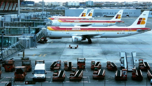 تأخر الرحلات في مطار مليلية المحتلة دون إمكانية إلغائها بسبب فشل معلوماتي عالمي تأخر الرحلات في مطار مليلية المحتلة دون إمكانية إلغائها بسبب فشل معلوماتي عالمي