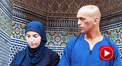 سيدة من جنسية فرنسية تشهر إسلامها بمسجد الحسن الثاني بلعري الشيخ سيدة من جنسية فرنسية تشهر إسلامها بمسجد الحسن الثاني بلعري الشيخ