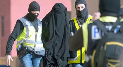 إسبانيا تشيد بالتنسيق مع المغرب لتفكيك الخلية الإرهابية التي كانت تنشط بمدن الريف إسبانيا تشيد بالتنسيق مع المغرب لتفكيك الخلية الإرهابية التي كانت تنشط بمدن الريف