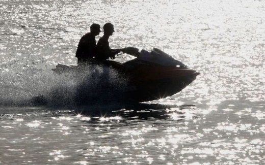 استنفار إثر هروب جزائريين إلى شاطئ السعيدية على متن جيت سكي استنفار إثر هروب جزائريين إلى شاطئ السعيدية على متن جيت سكي