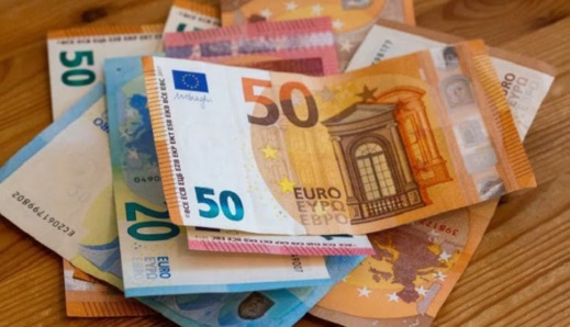 مكتب الصرف يسجّل انخفاض صافي تدفق الإستثمارات الأجنبية المباشرة بـ 51,7 % خلال 2023 مكتب الصرف يسجّل انخفاض صافي تدفق الإستثمارات الأجنبية المباشرة بـ 51,7 % خلال 2023