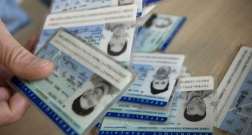 المغاربة يتصدرون قائمة الأجانب الحاصلين على الإقامة بفرنسا المغاربة يتصدرون قائمة الأجانب الحاصلين على الإقامة بفرنسا