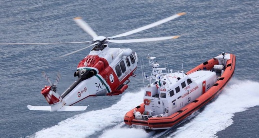 إنقاذ أربعة مغاربة هاجروا من الشمال إلى إسبانيا على متن قارب ترفيهي إنقاذ أربعة مغاربة هاجروا من الشمال إلى إسبانيا على متن قارب ترفيهي