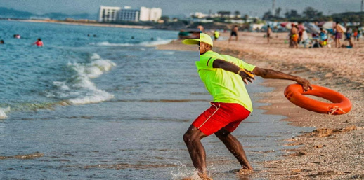الاعتداء على رجل إنقاذ بشاطئ أركمان يجر أحد أبناء الجالية إلى القضاء الاعتداء على رجل إنقاذ بشاطئ أركمان يجر أحد أبناء الجالية إلى القضاء