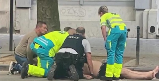 رميا بالرصاص.. مصرع مغربي ينتمي لفرقة غنائية داخل مقهى ببروكسيل رميا بالرصاص.. مصرع مغربي ينتمي لفرقة غنائية داخل مقهى ببروكسيل