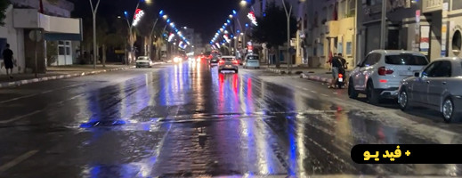 أجواء شتوية بالناظور وشوارع خاوية على عروشها بعد عودة الجالية إلى ديار المهجر أجواء شتوية بالناظور وشوارع خاوية على عروشها بعد عودة الجالية إلى ديار المهجر